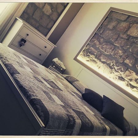 The Hive Stefy'S Apartment Iglesias Extérieur photo